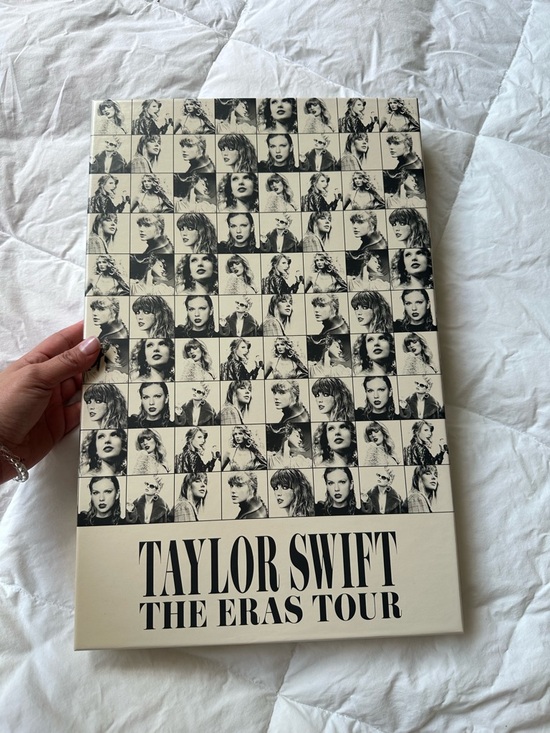 Taylor Swift Accessories - Taylor Swift Eras Tour VIP Set - Black & Cream Photo Collage